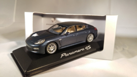 Porsche Panamera 4 S - 2009