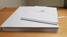 Porsche Brand book "70 years jubileum" Limited Edition medewerkers - Engels