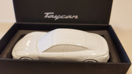 Porsche Taycan 2019 - Briefbeschwerer weiß