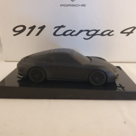 Porsche 911 991 Targa 4 - Paperweight on pedestal