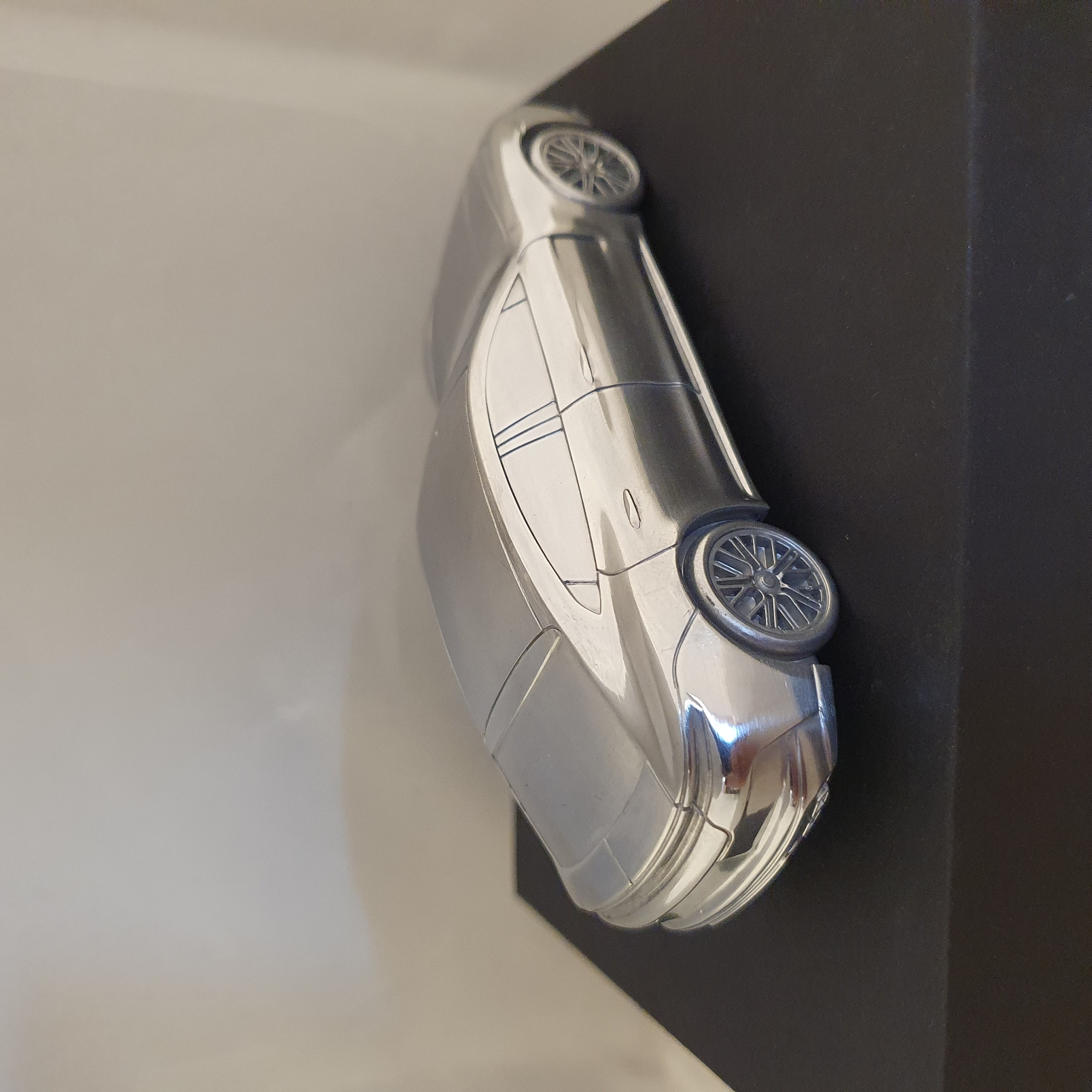 Porsche Panamera EV 2025  - Paperweight