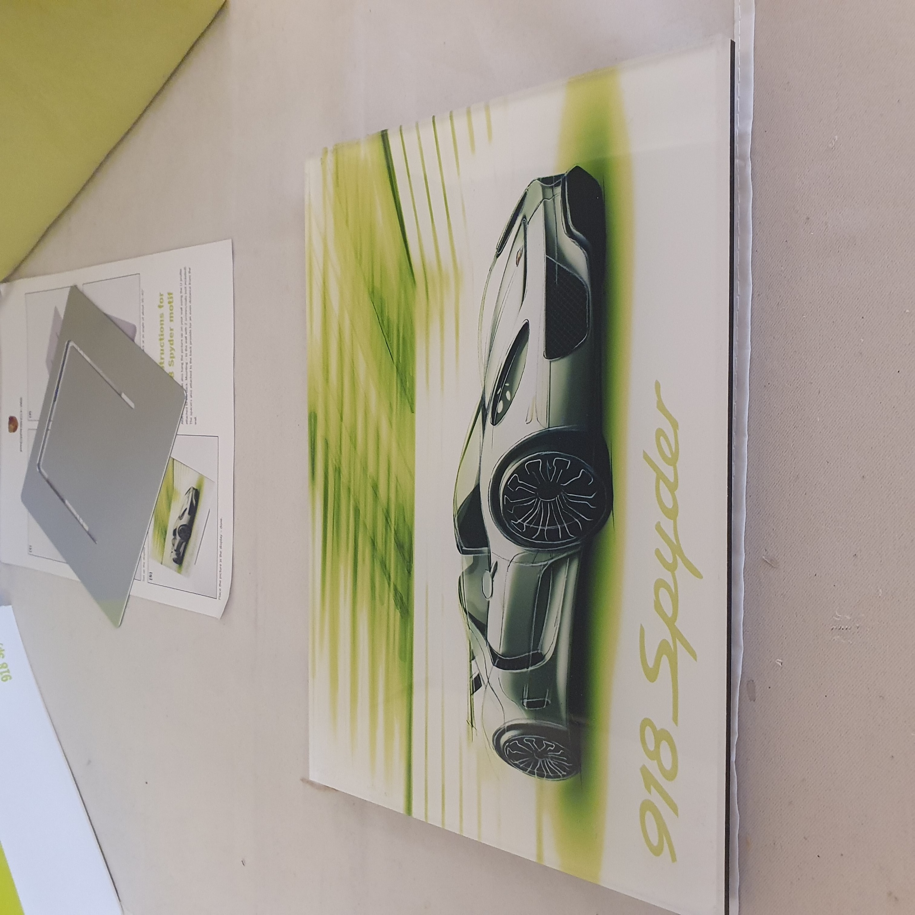 Porsche 918 Spyder Design Skizze - VIP Owner Box 2012