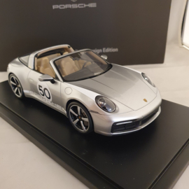 Porsche 911 (992) Targa 4S Heritage Design Edition GT Silver 1:18 Spark - WAP0219120MTRG