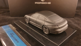 Porsche Taycan - Presse-papier sur piédestal