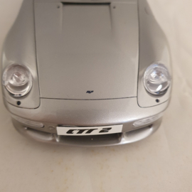Porsche 911 993 RUF CTR2 Gris Argent Métallique 1/18 GT-Spirit GT080