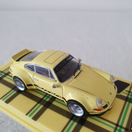 Porsche 911 Carrera 964 RWB Backdate geel 1/64 Tarmac - T64-046-YL