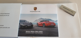 Porsche Geneve Motor show 2016 - Pers informatie set met USB stick