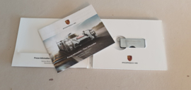 Porsche Geneve Motor show 2014 - Pers informatie set met USB stick