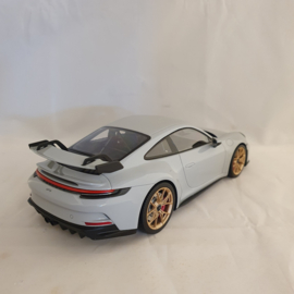 Porsche 911 992 GT3 2021 Gris Craie/Jantes Dorées 1/18 Minichamps 117069001