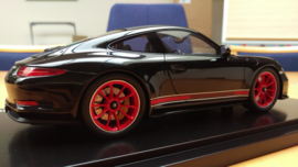 Porsche 911 (991 II) R 2016 - Schwarz / Rot