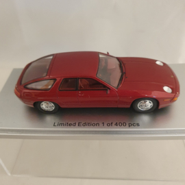 Porsche 928 Sedan 4 deurs 1986 metallic rood 1/43 Kess KE43024010