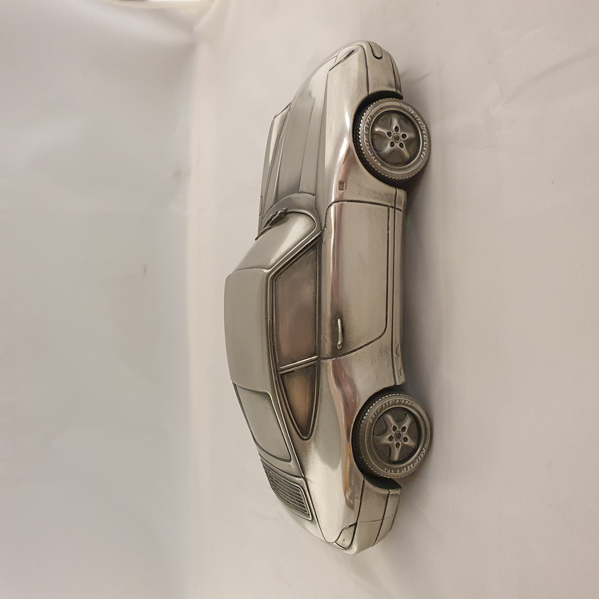 Porsche 911 993 Carrera 1:18 - Silver tin paperweight