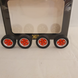 Set van 4 wielen met Fuchs-velgen voor Porsche 911 van 1968 tot 1988 Rood 1/18 KK-Scale KKDCACC023