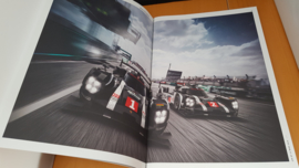 Porsche tafel fotoboek 24h Le Mans 2016 - 18th Overall Victory