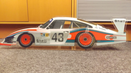 Porsche 911 (935) Moby Dick Bureau