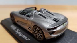 Porsche 918 Spyder official dealer presentation model - IAA Frankfurt