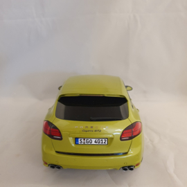 Porsche Cayenne GTS 2013 Peridot green 1/18 GT-Spirit  GT020A