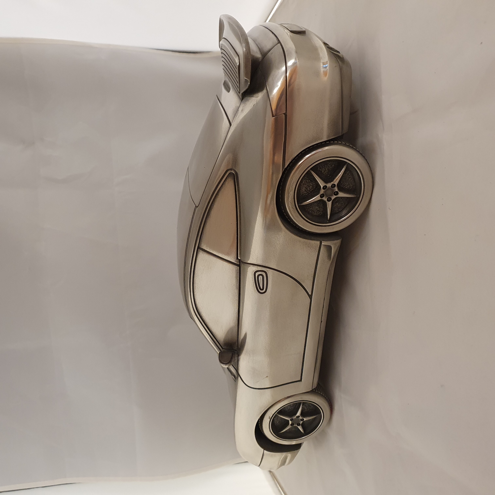 Porsche 911 996 Carrera 1:10 - Presse papier van zilvertin