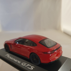 Porsche Panamera GTS 2018 Rouge Carmin 1/43 Herpa WAP0207310J