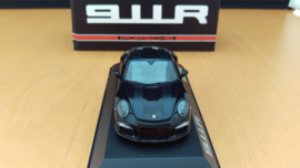 Porsche 911 (991 II) R zwart met rode striping