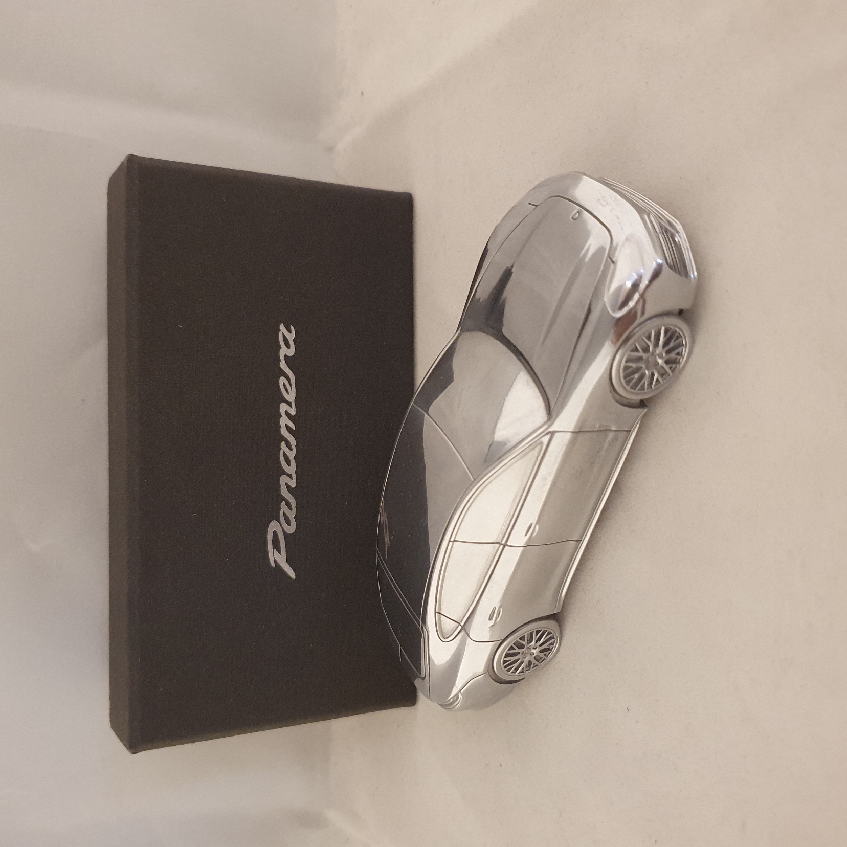 Porsche Panamera GII 2016 - Presse Papier