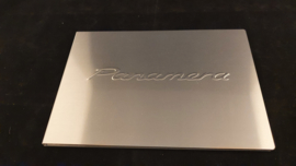 Porsche Panamera Turbo S Aluminium brochure 2011 - Mitarbeiter Tisch