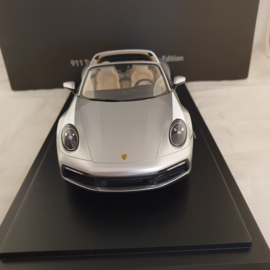 Porsche 911 (992) Targa 4S Heritage Design Edition GT Silver 1:18 Spark - WAP0219120MTRG