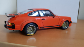 Porsche 934 Turbo RSR privat Team 1976 Porsche Orange-Exoto 1:18