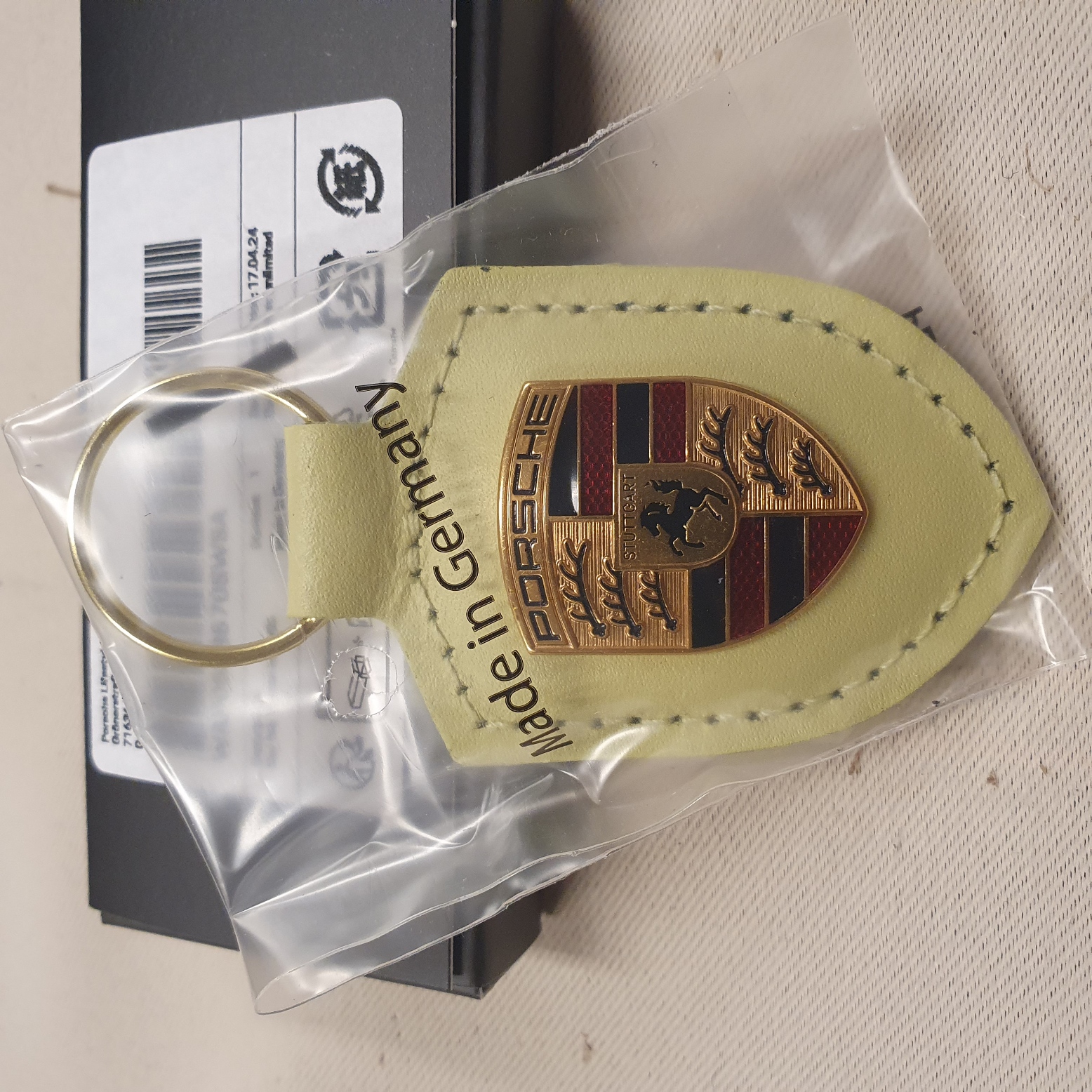 Keychain withPorsche emblem - Cartagena Yellow WAP0503570SWSA