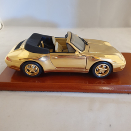 Porsche 911 993 Carrera Cabriolet -Maisto - 22K echt Goud verguld