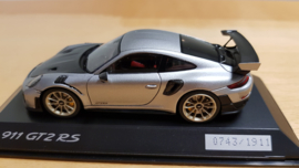 Porsche 911 (991.2) GT2 RS Weissach package - GT Argent