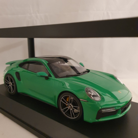 Porsche 911 992 Turbo S 2020 Vert Python 1/18 Minichamps 153069077