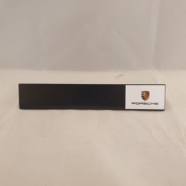 Bureau Porsche - plaque signalétique en métal