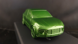 Porsche Macan Turbo 2020  Mambagreen metallic - Paperweight