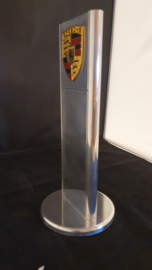 Porsche desktop pylon met logo - Porsche dealer edition gepolijst