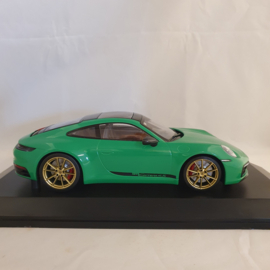 Porsche 911 992 Carrera 4S 2019 Vert Python 1/18 Minichamps 155067325
