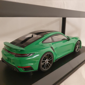 Porsche 911 992 Turbo S 2020 Vert Python 1/18 Minichamps 153069077