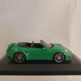 Porsche 911 992 Turbo S Cabriolet 2020 Vert Python 1/43 Minichamps 410069482