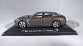 Porsche Panamera Turbo S (G1 I) - 2012