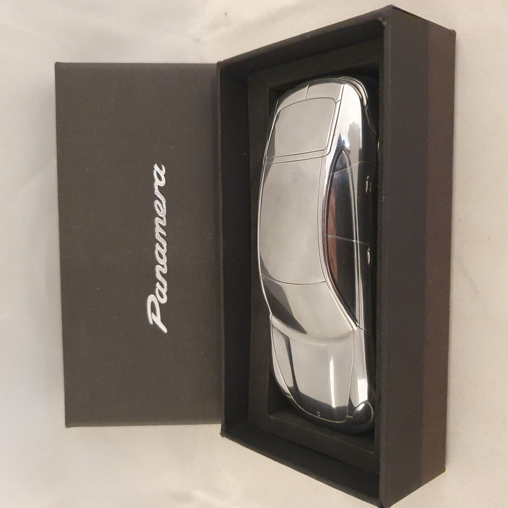 Porsche Panamera GII 2016 - Paperweight