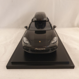 Porsche Panamera 10 Jahre Edition 2019 1:18 - Spark - WAXL2100006