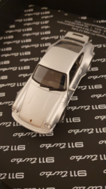 Porsche 911 930 3.0 Turbo 3D Eingerahmt in schattenbox - Maßstab 1:37