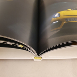 Porsche 718 Cayman GT4 Hardcover Broschüre 2020 - DE