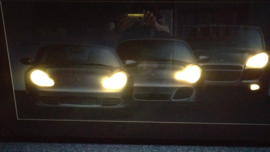 Porsche generatie 911 4S (996) Boxster S (986) en Cayenne Turbo kunstwerk ingelijst met verlichting