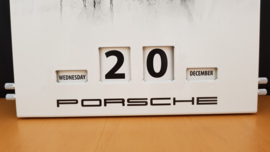 Perpetual calendar Porsche 911 Carrera RS 2.7
