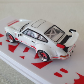Porsche 911 Carrera 964 RWB Backdate blanc 1/64 Tarmac - T64-046-WH