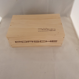 Coffret à vin Porsche 911 50ème ans avec 2 bouteilles de vin - Bordeaux Rouge Pérou 2011