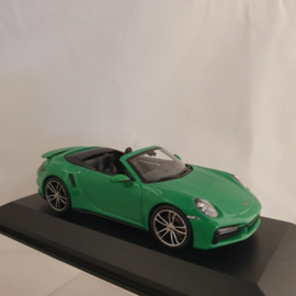 Porsche 911 992 Turbo S Cabriolet 2020 Vert Python 1/43 Minichamps 410069482