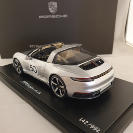 Porsche 911 (992) Targa 4S Heritage Design Edition GT Silver 1:18 Spark - WAP0219120MTRG