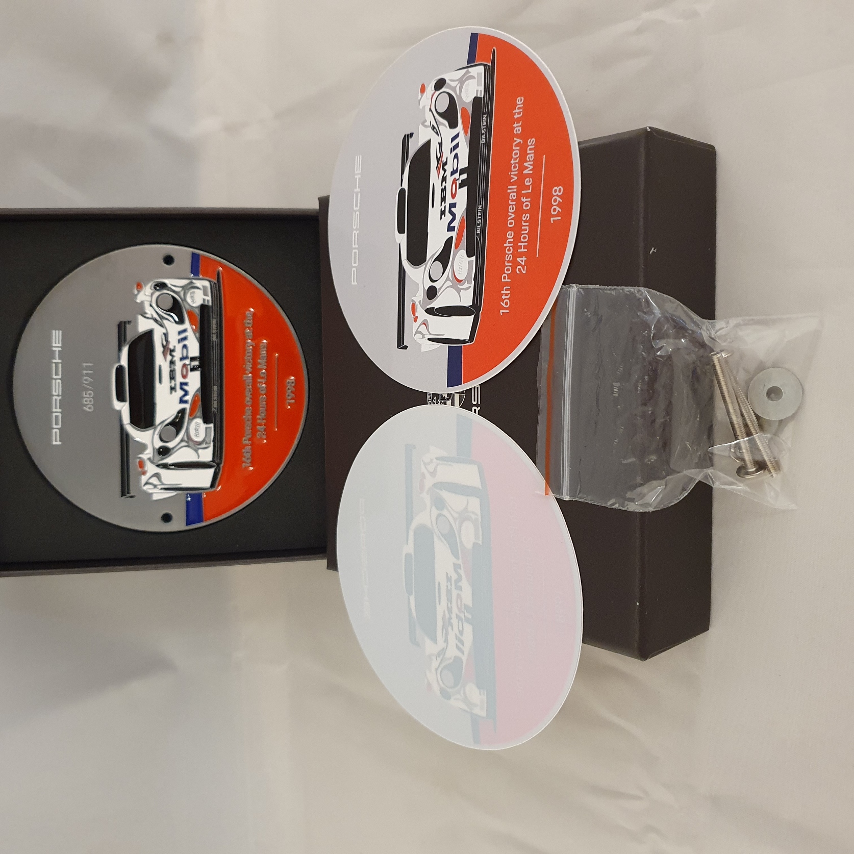 Grillbadge - Porsche 911 GT1 #26 Winner 24h Le Mans 1998 - WAP0508120RGBD
